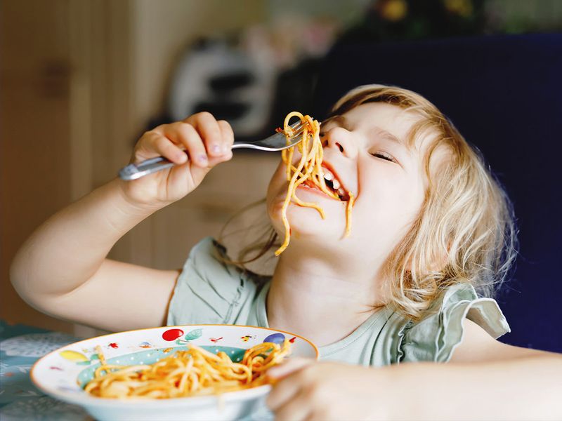 10 Tips for Parents of Preschoolers to Survive Meal Time