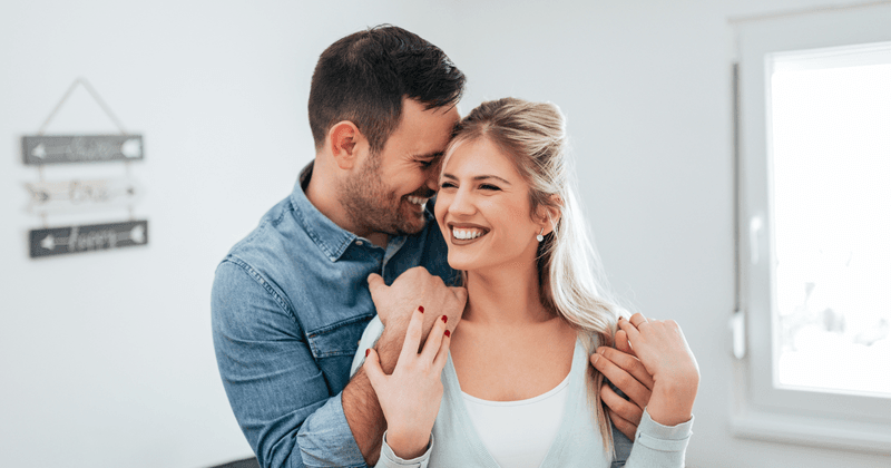 8 Traits That Capture the Right Man's Heart
