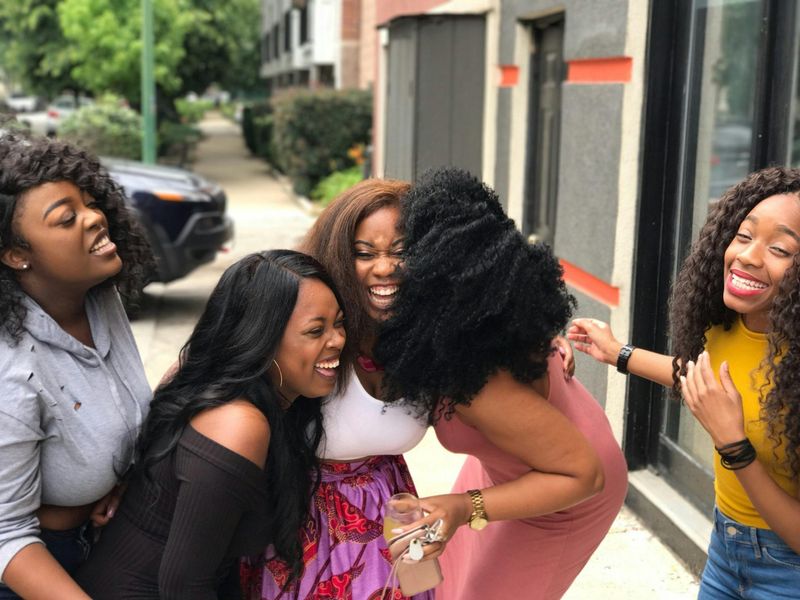 Do You Need a Lot of Friends? Here’s What Experts Say