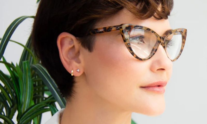 Modern Cat-Eye Glasses Reimagine Retro Glamour