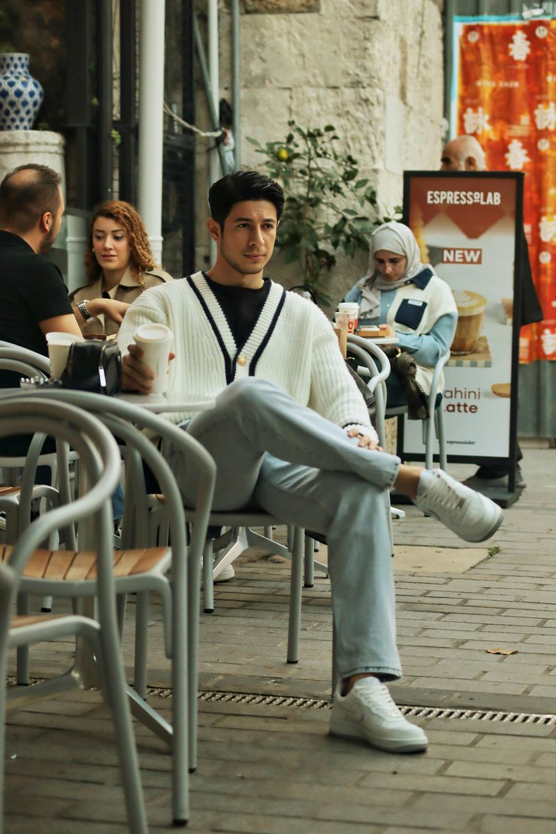 20 Things Men Do That Women Will Never Fully Understand