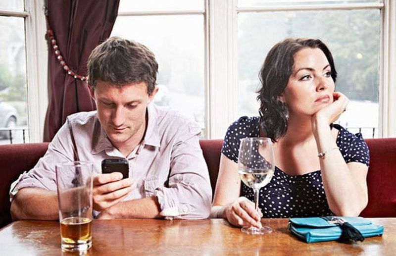 Phone Addiction During Social Interactions