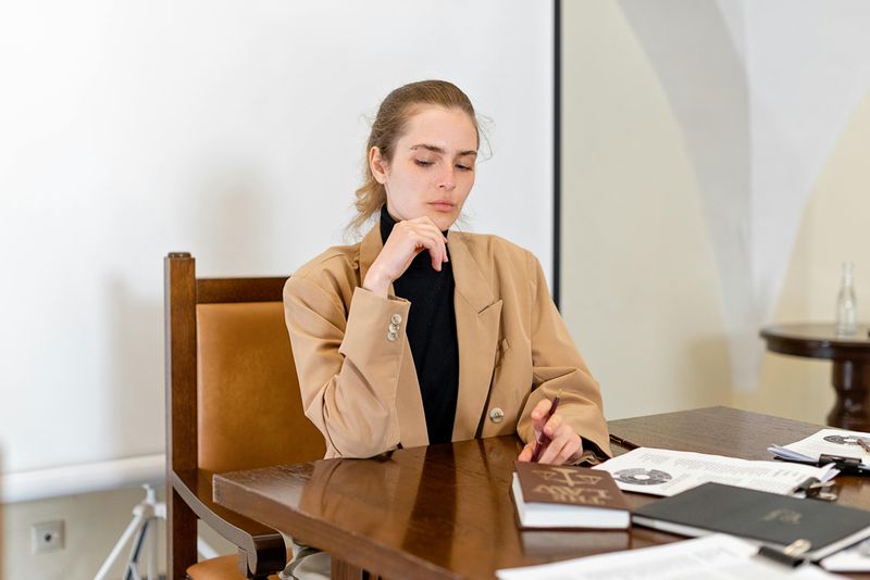 Make Decisions Independently