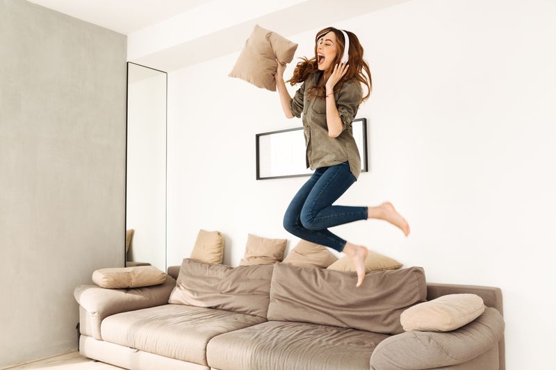 12 Things Women Admit They Do When No One Is Watching