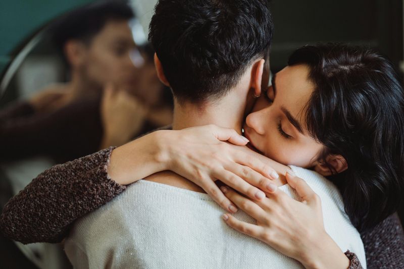 If He Truly Loves You, He'll Never Do These 8 Things