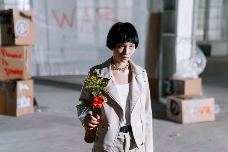 13 Ways a Narcissistic Woman Can Ruin a Man's Life