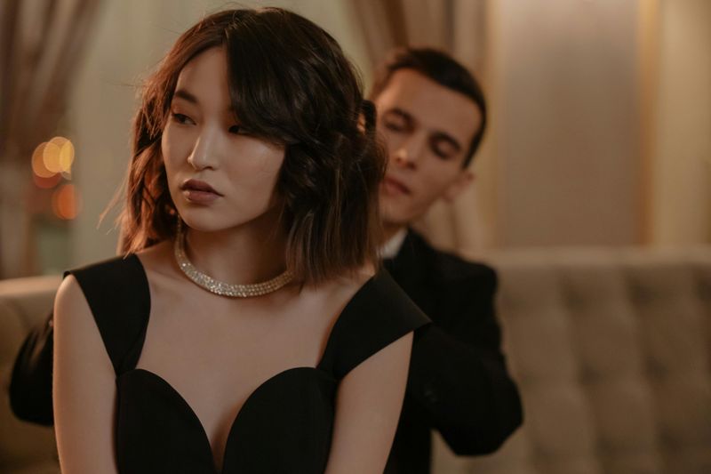 Leave Things Unsaid on Purpose