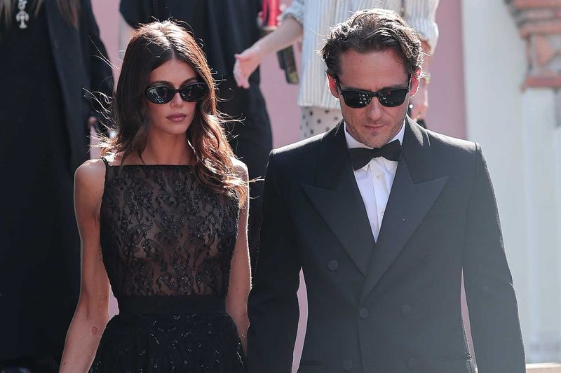 Kaia Gerber & Lewis Pullman