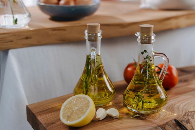 15 Things That Happen to Your Body When You Drink Two Tablespoons of Olive Oil Every Day