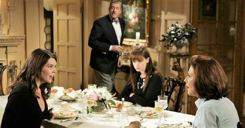 Friday Night’s Alright for Fighting (Season 6, Episode 13)