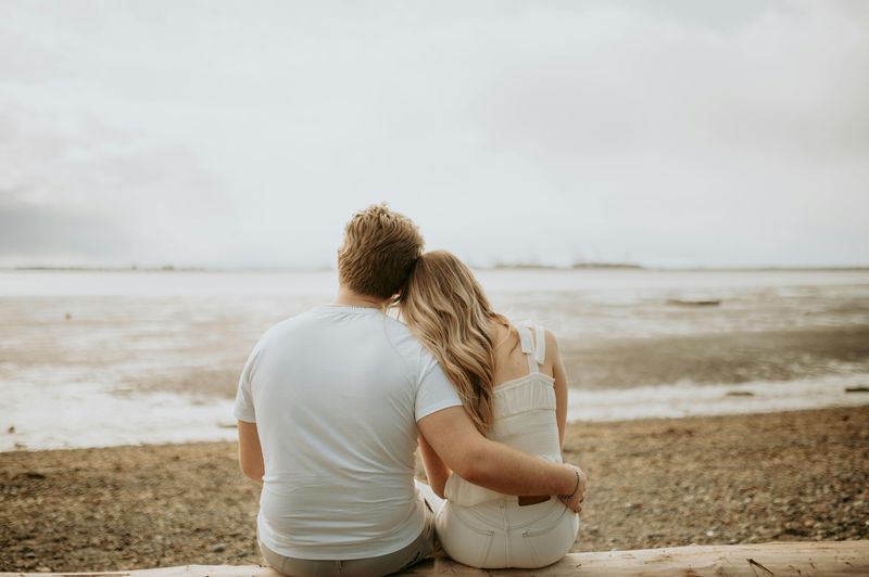 11 Things a Good Man Never Does When He Truly Loves You