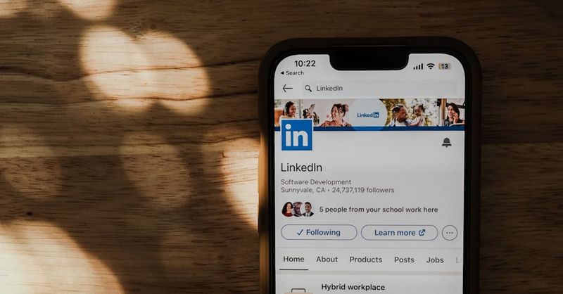 Treat LinkedIn like a search engine