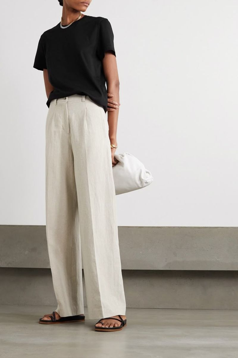 Front-tuck or half-tuck tops