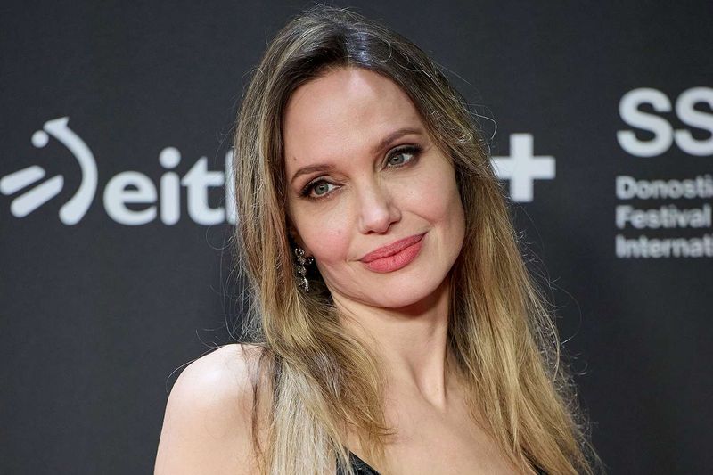 15 Actresses Known for Their Kindness