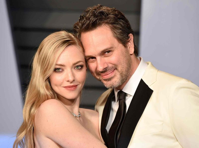 Amanda Seyfried & Thomas Sadoski