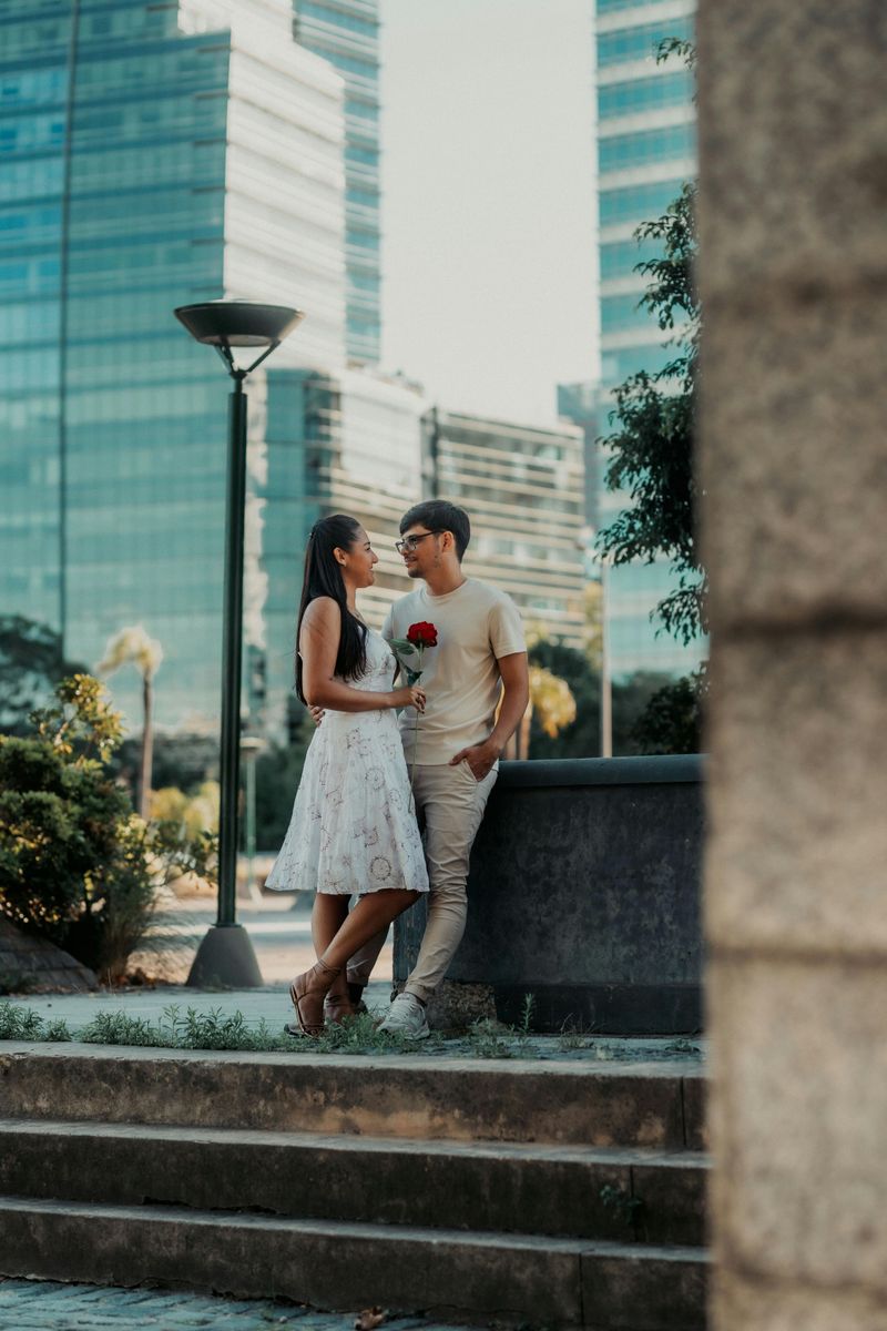 His Effort Fluctuates Depending on Who Else Is Around