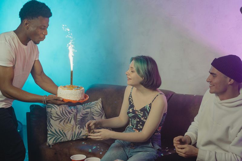 10 Characteristics of People Everyone Loves Having as Friends