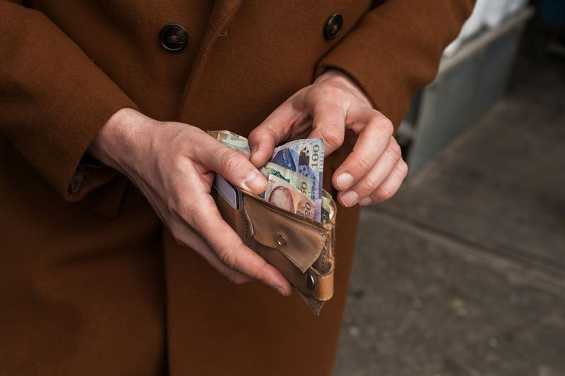 10 Everyday Expenses Broke People Often Waste Money On
