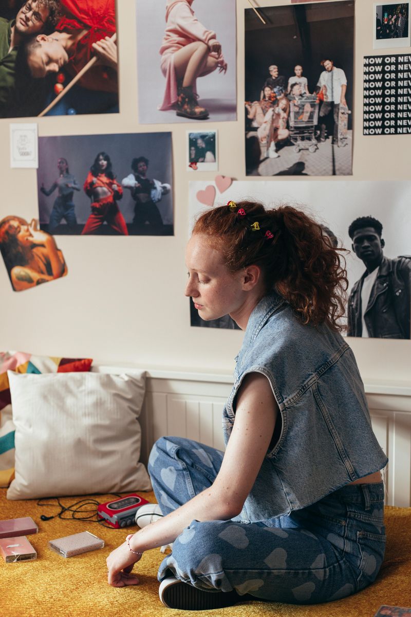 11 Nostalgic '90s Trends That Haven't Remained as Stylish
