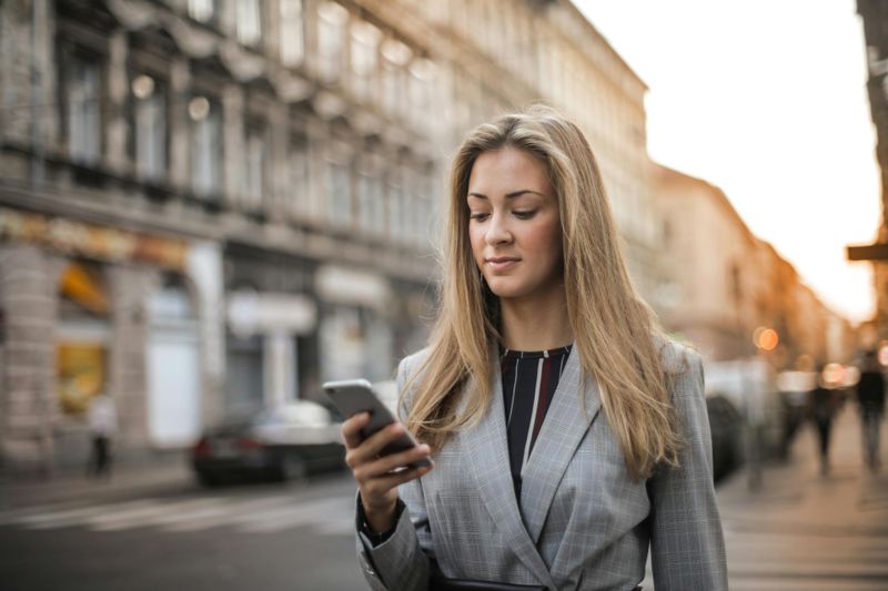 These 8 Habits Might Be Why People Avoid You
