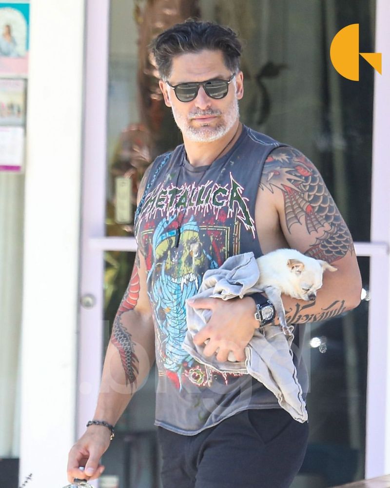 Joe Manganiello – 6'5