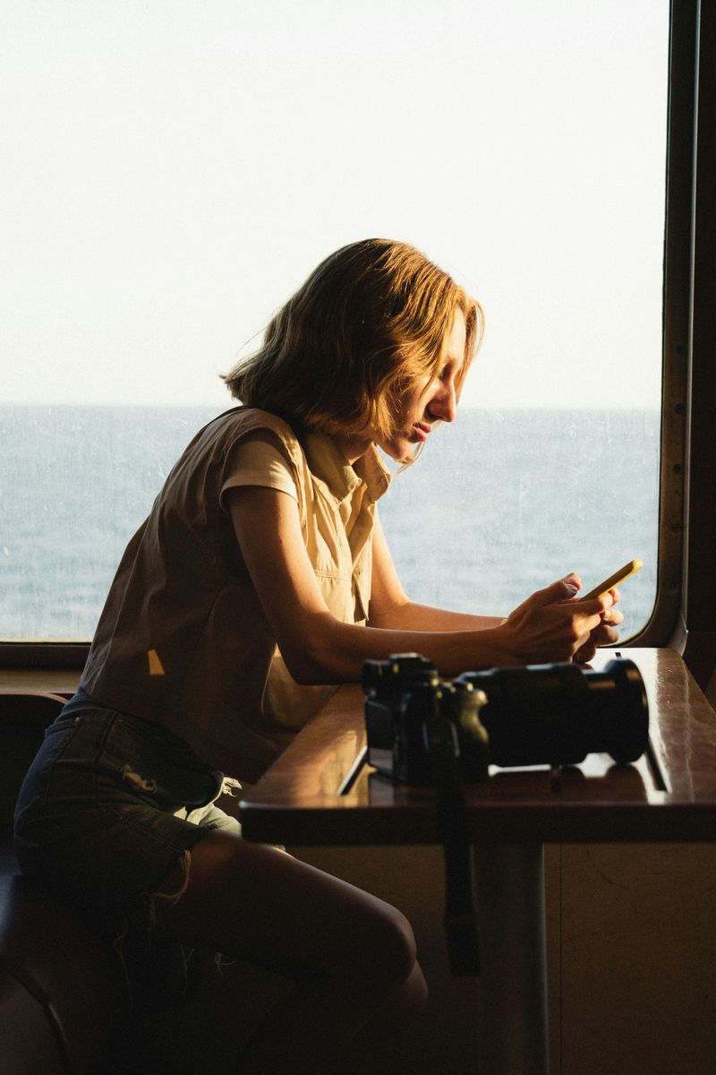 Comparisons on social media