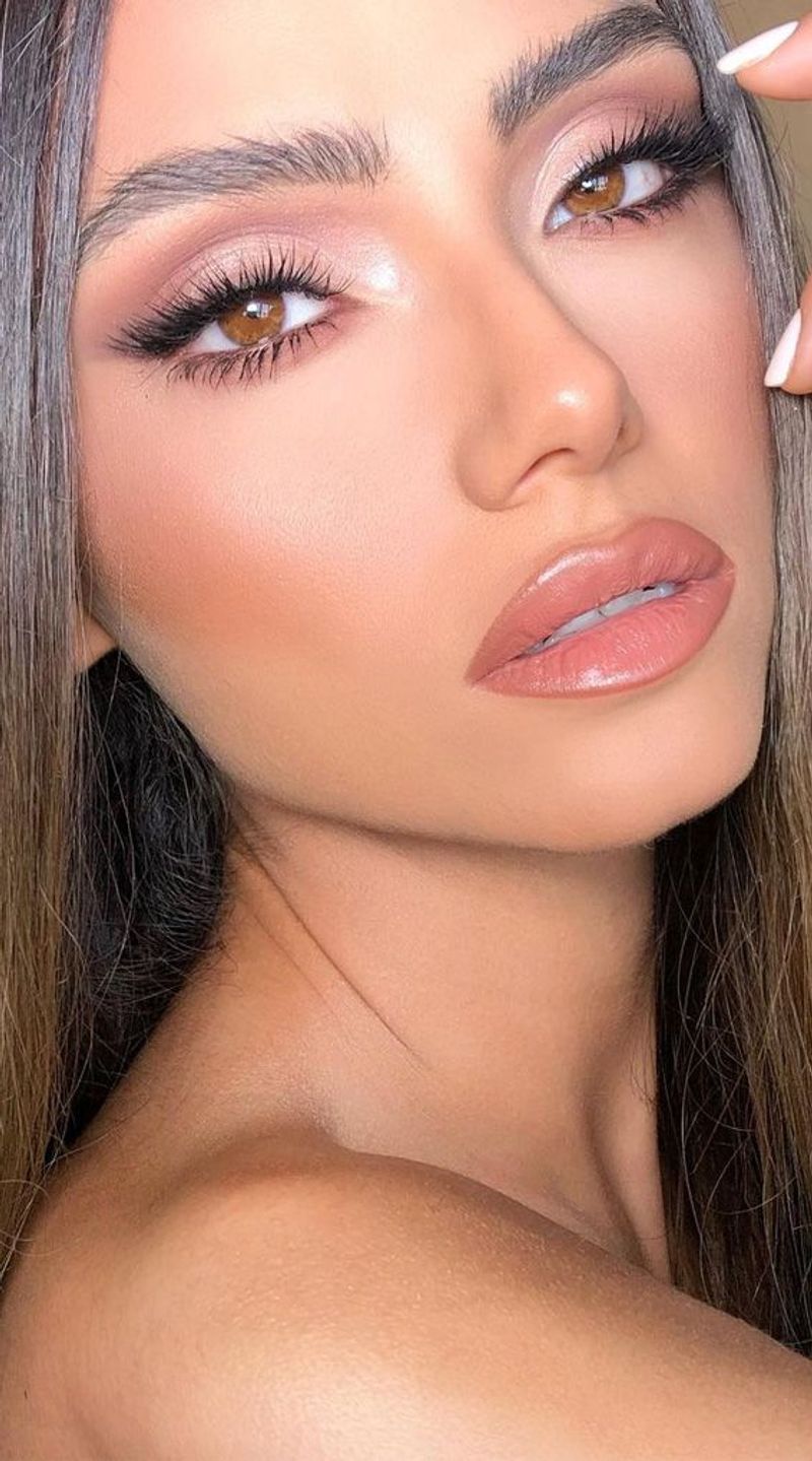 Winged Cut Crease