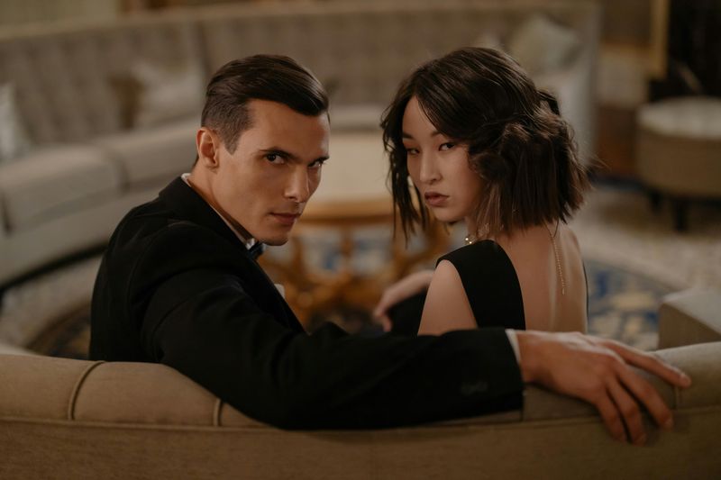 9 Signs You're Dealing With a Controlling Man
