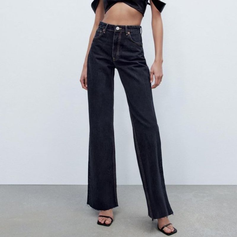 Well-Fitted Dark Wash Jeans