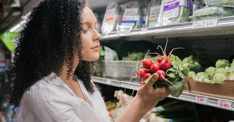 10 Ways Your Grocery Store Tricks You Into Spending More