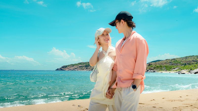 Signs You Might Be 'Being Throned'