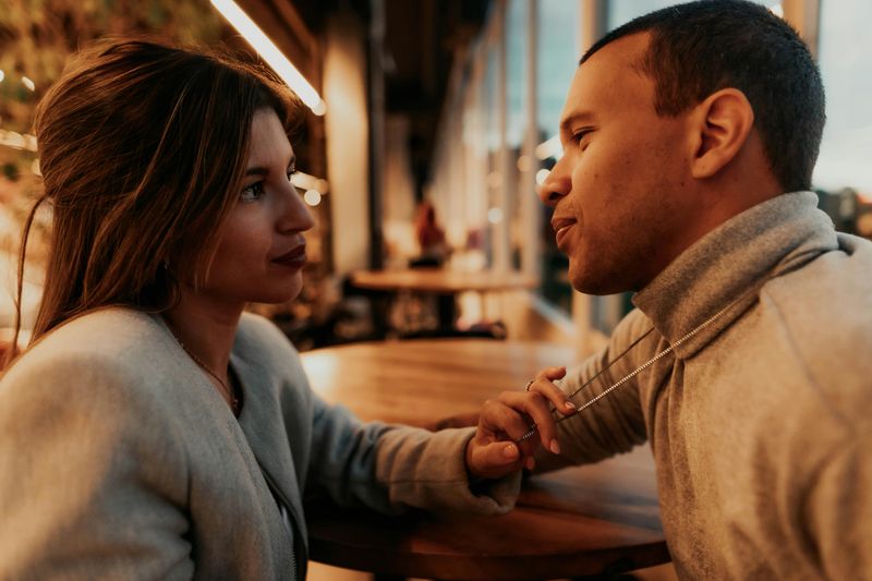 13 Things Women Wish You'd Do on a Date—Without Being Asked