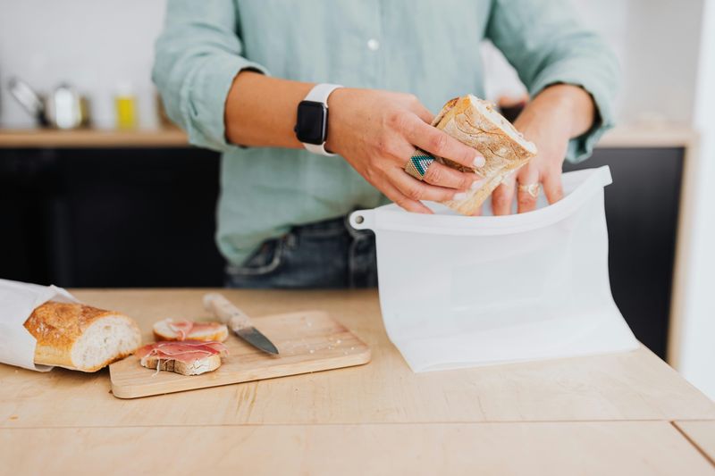 Packing Lunch vs. Buying It