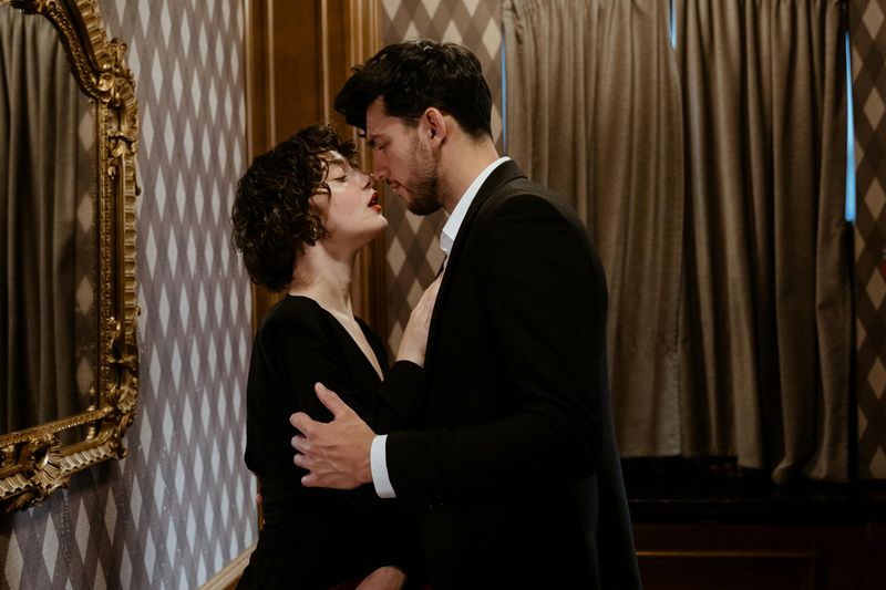 18 Toxic Behaviors in Relationships That Aren't True Love