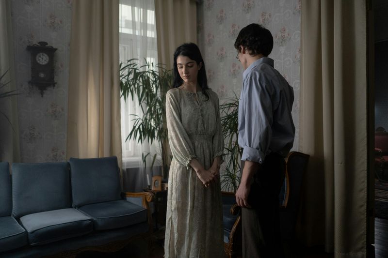 Repeating Old Relationship Patterns Without Realizing It