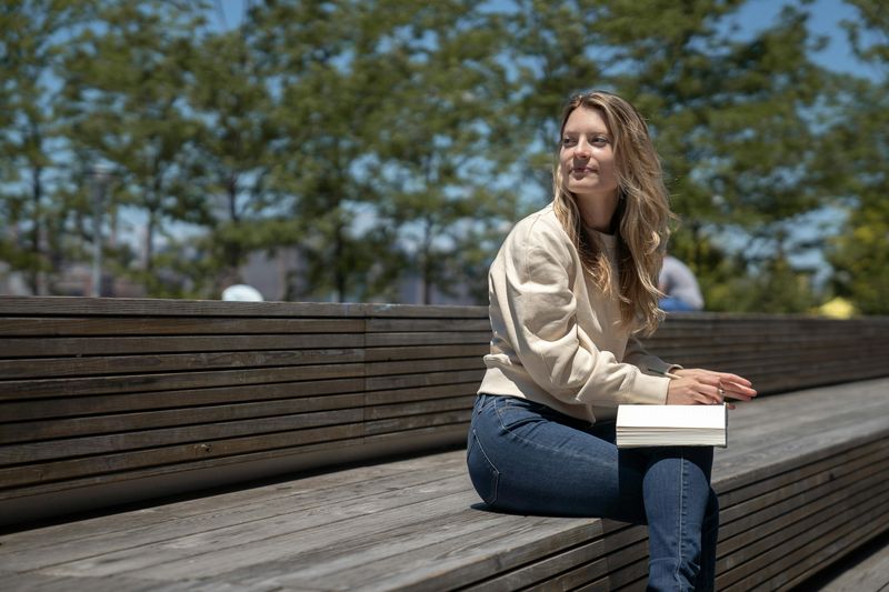 10 Benefits of Spending Time Alone Backed by Psychology