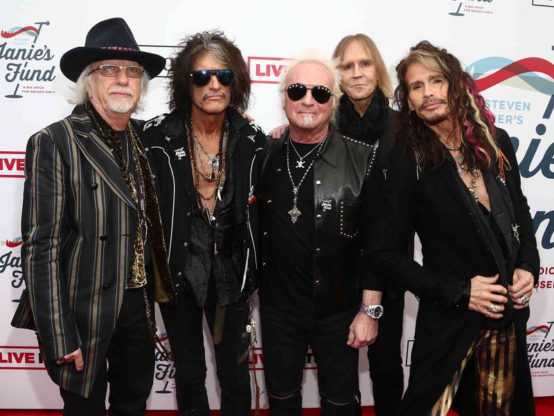 “Janie’s Got a Gun” – Aerosmith