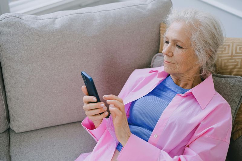 9 Harmful Money Habits Among Boomers