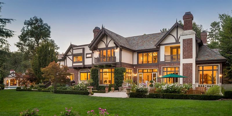 The 10 Wealthiest Suburbs in America