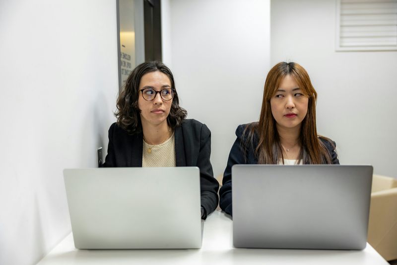  10 Phrases That Instantly Reveal Someone's Total Lack of Awareness