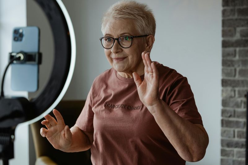 12 Little Things Baby Boomers Do That Melt Our Hearts