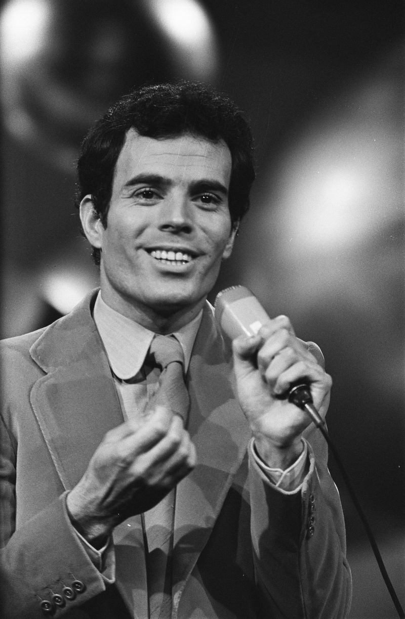 Julio Iglesias – Spanish Singer-Songwriter