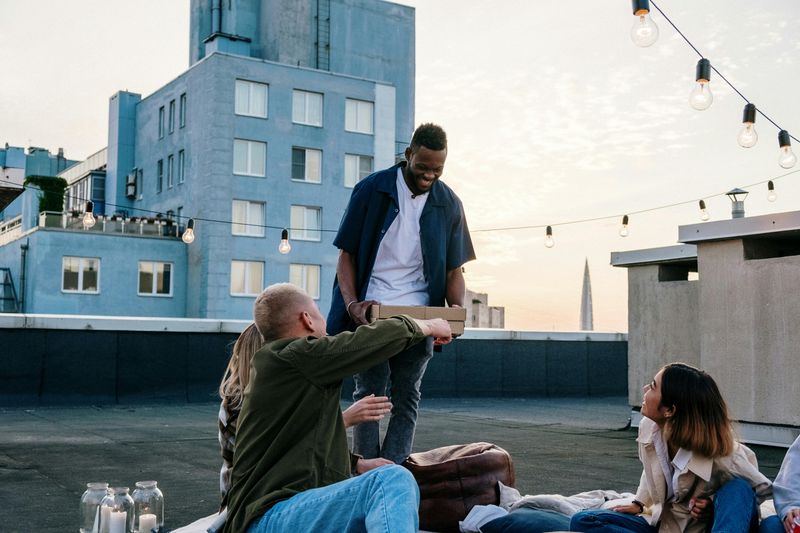 Multiple Friends, Zero Jealousy