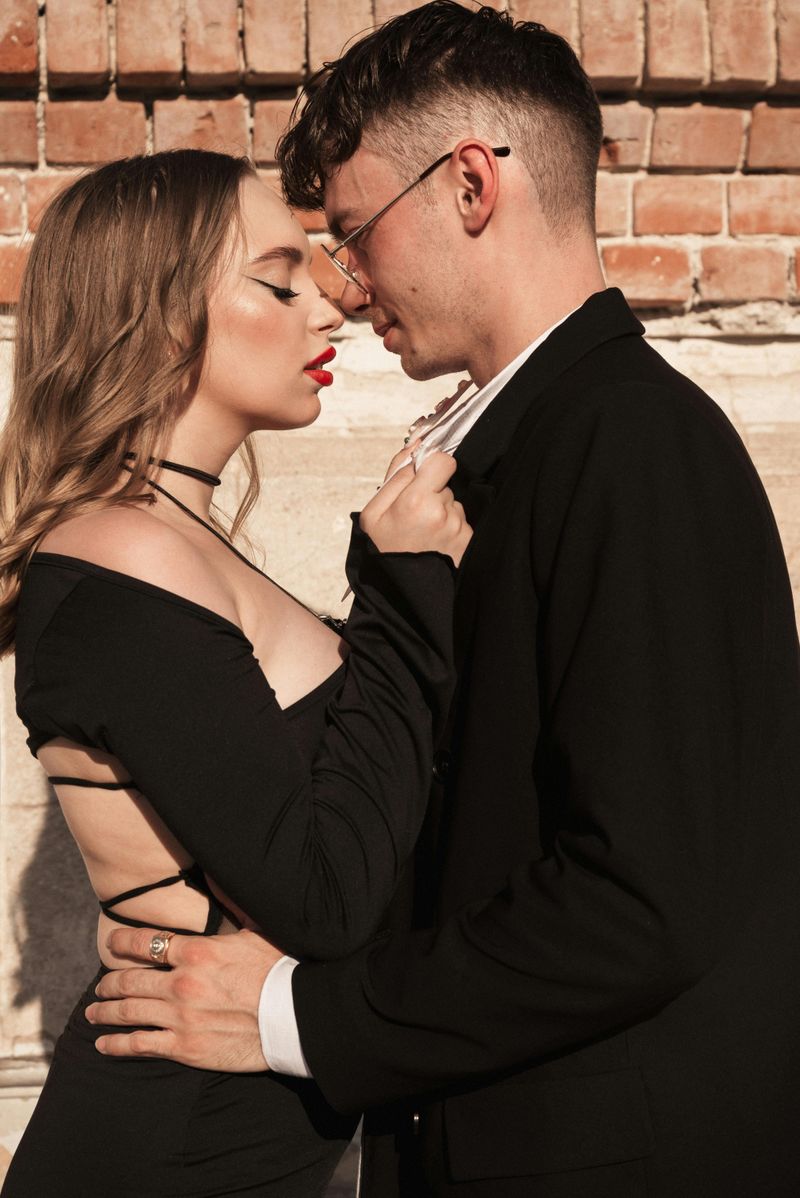 9 Signs You're Not Compatible — Even If You Have Chemistry