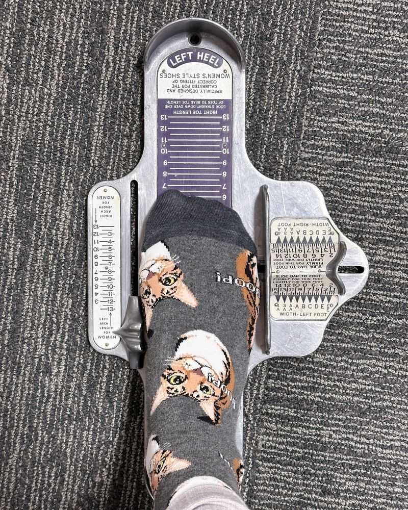 Brannock Shoe Size Foot Measurer