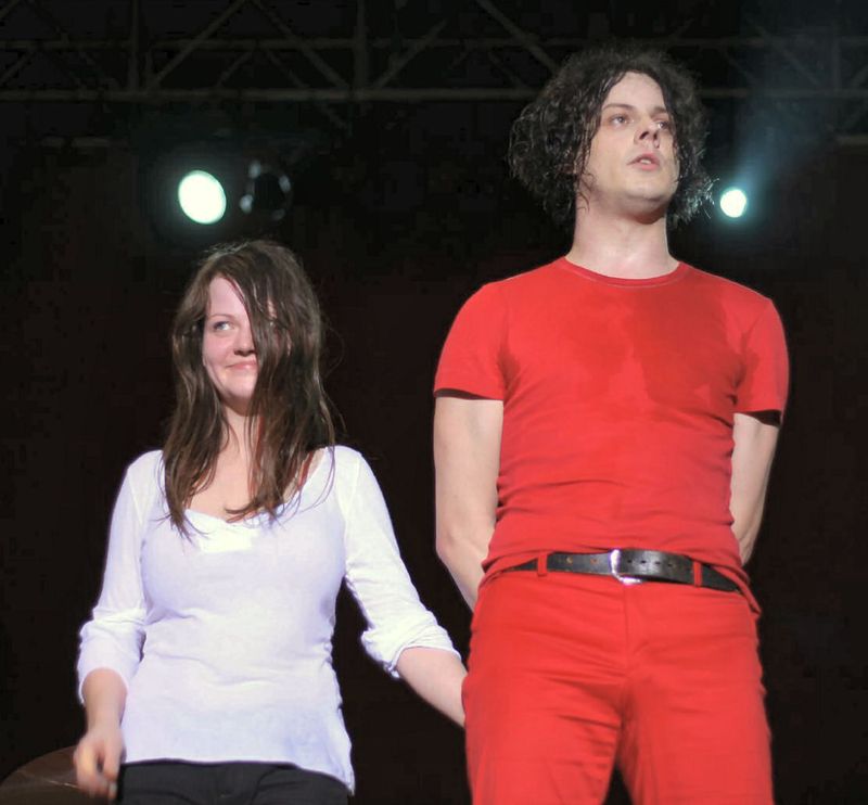 The White Stripes – “Fell in Love with a Girl”