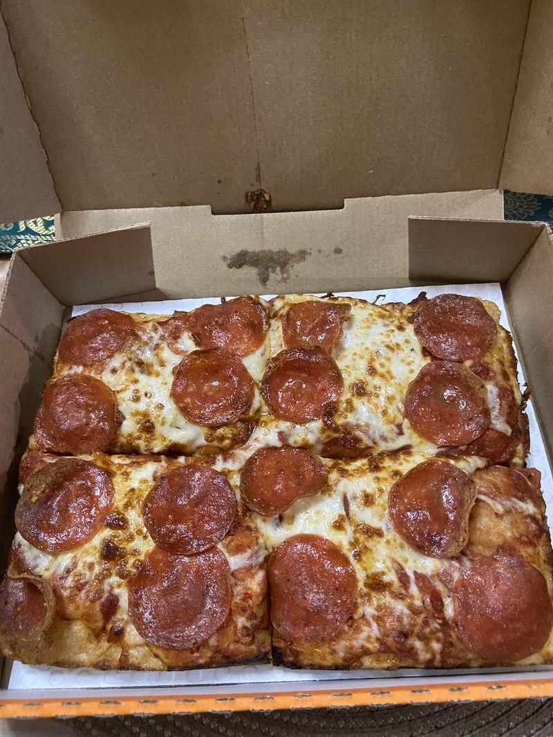 Pizza at Little Caesars — $6.49 Combo