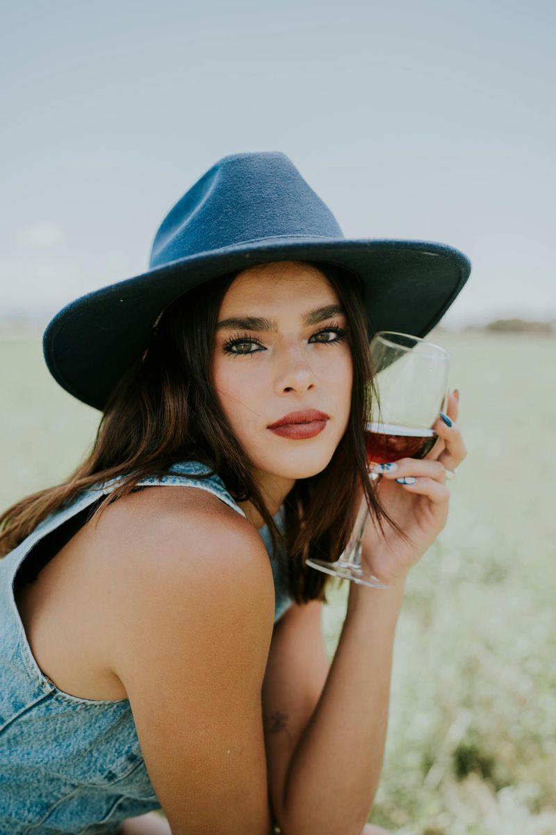 Hat Transformations for Instant Style