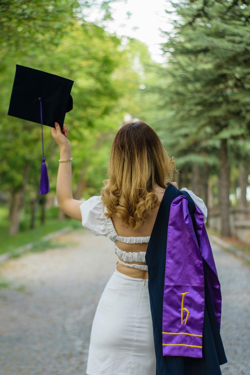 You constantly downplay your wins (and magnify your mistakes).