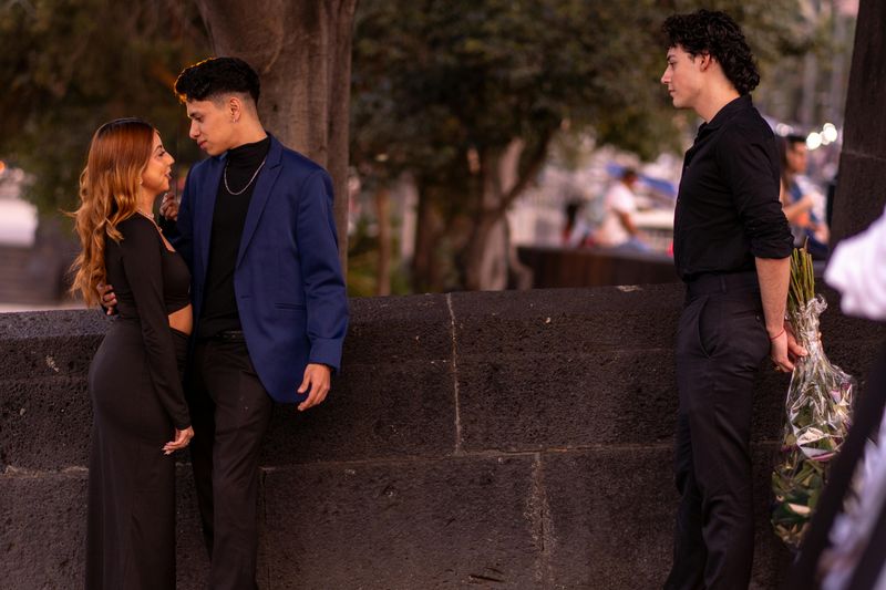 They Show Interest in Others Around You